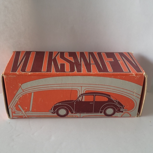 Vintage AVON Red VOLKSWAGON CAR 4oz  After Shave Decanter Bottle w/Box - Picture 1 of 2